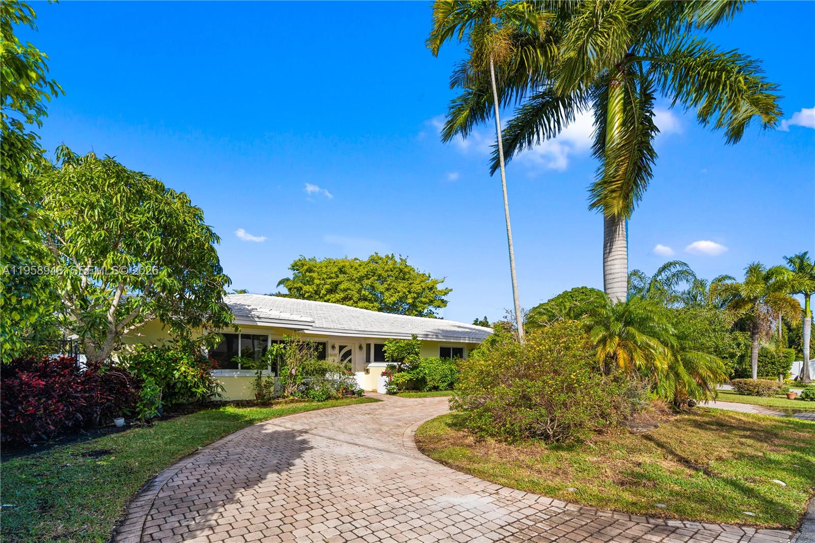 CORAL RIDGE COUNTRY CLUB - Residential