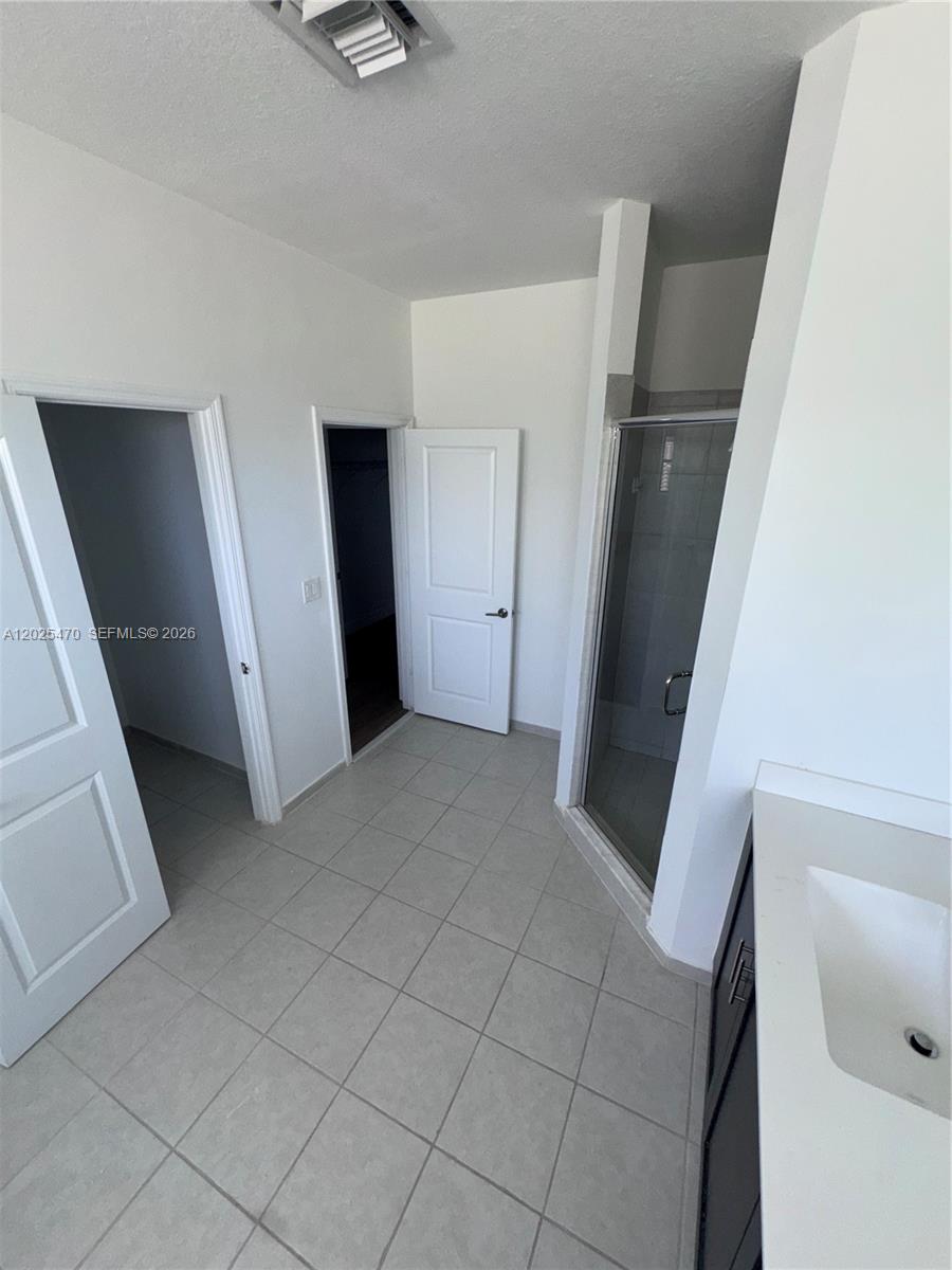 CAPRI AT OASIS - Residential Lease
