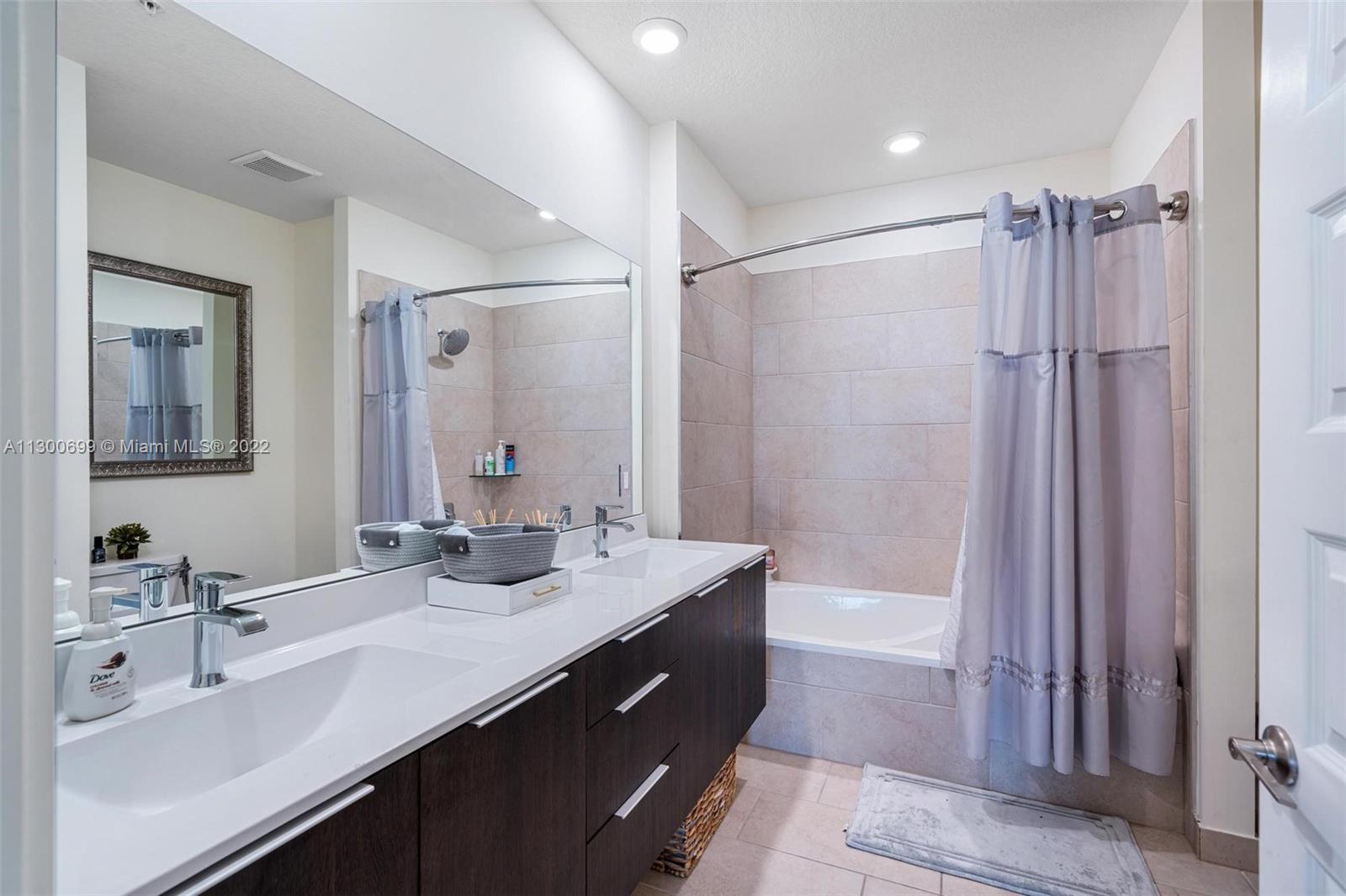 URBANA AT THE RESIDENCES - Residential