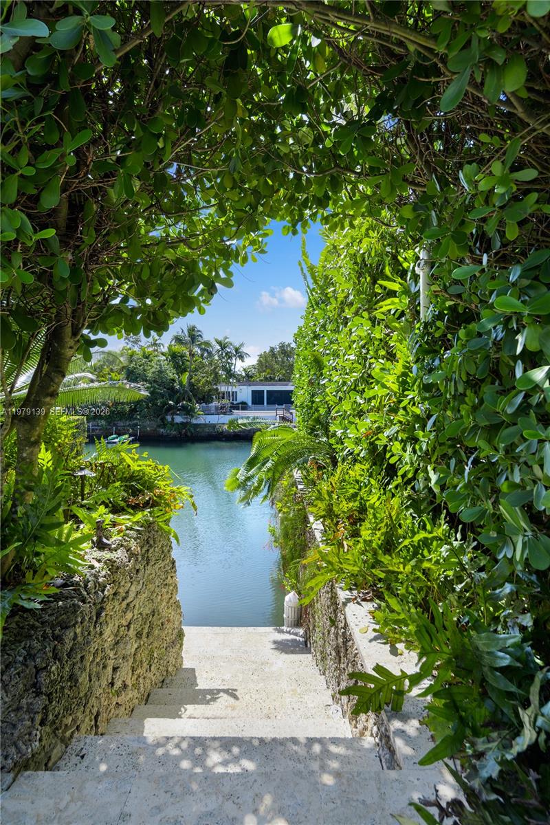 CORAL GABLES RIVIERA SEC - Residential