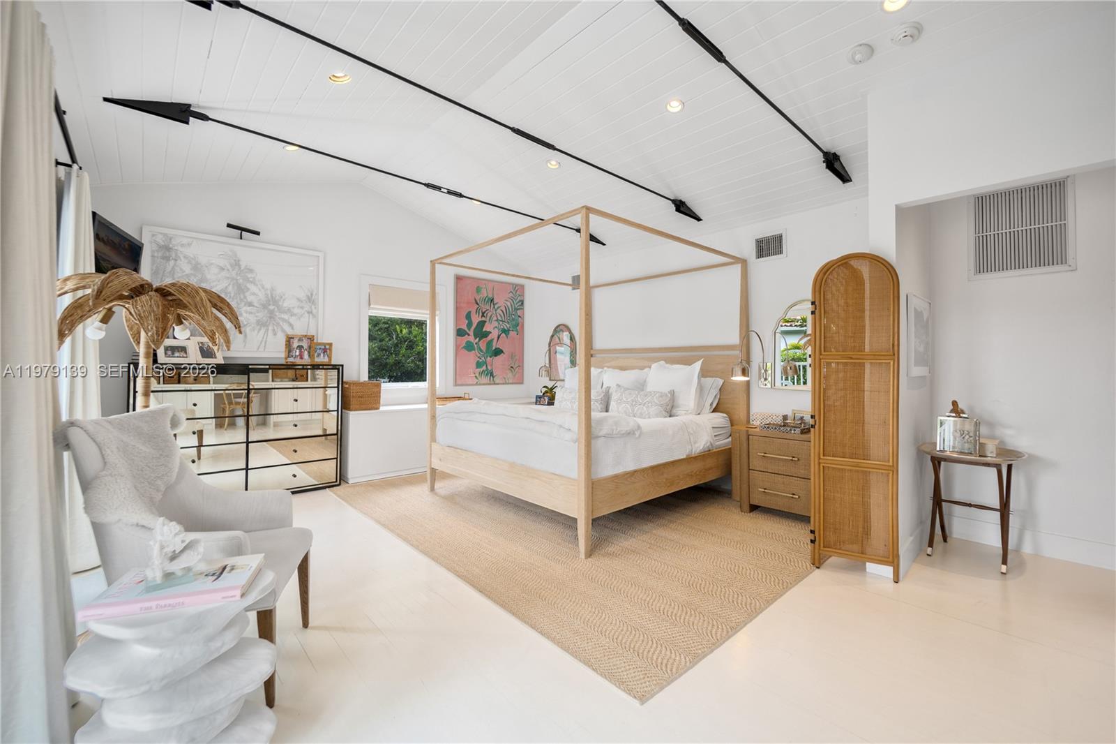 CORAL GABLES RIVIERA SEC - Residential