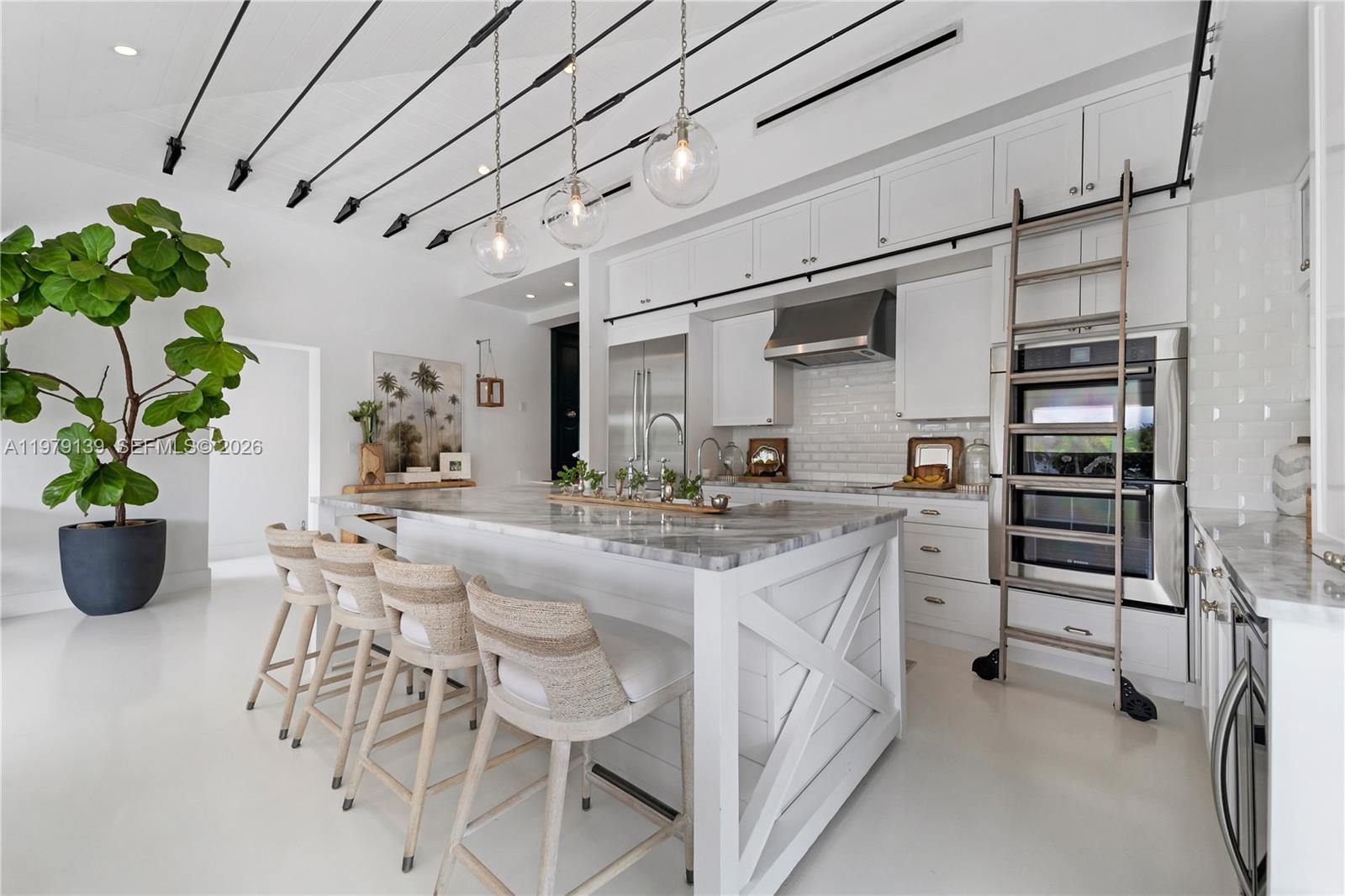 CORAL GABLES RIVIERA SEC - Residential