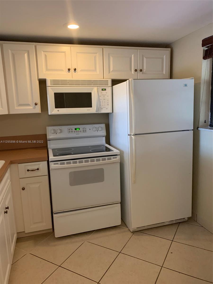 GARDENS OF KENDALL SO CON - Residential Lease