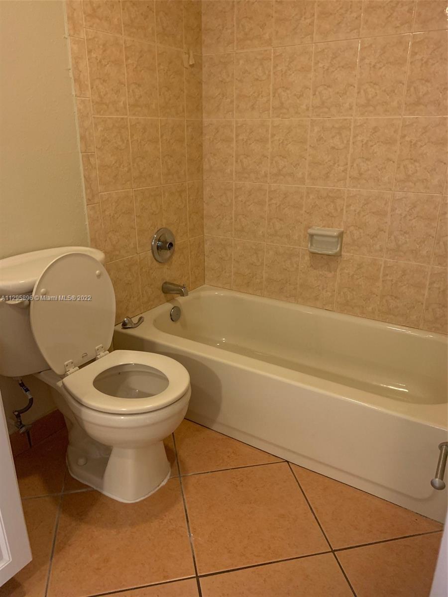 GARDENS OF KENDALL SO CON - Residential Lease