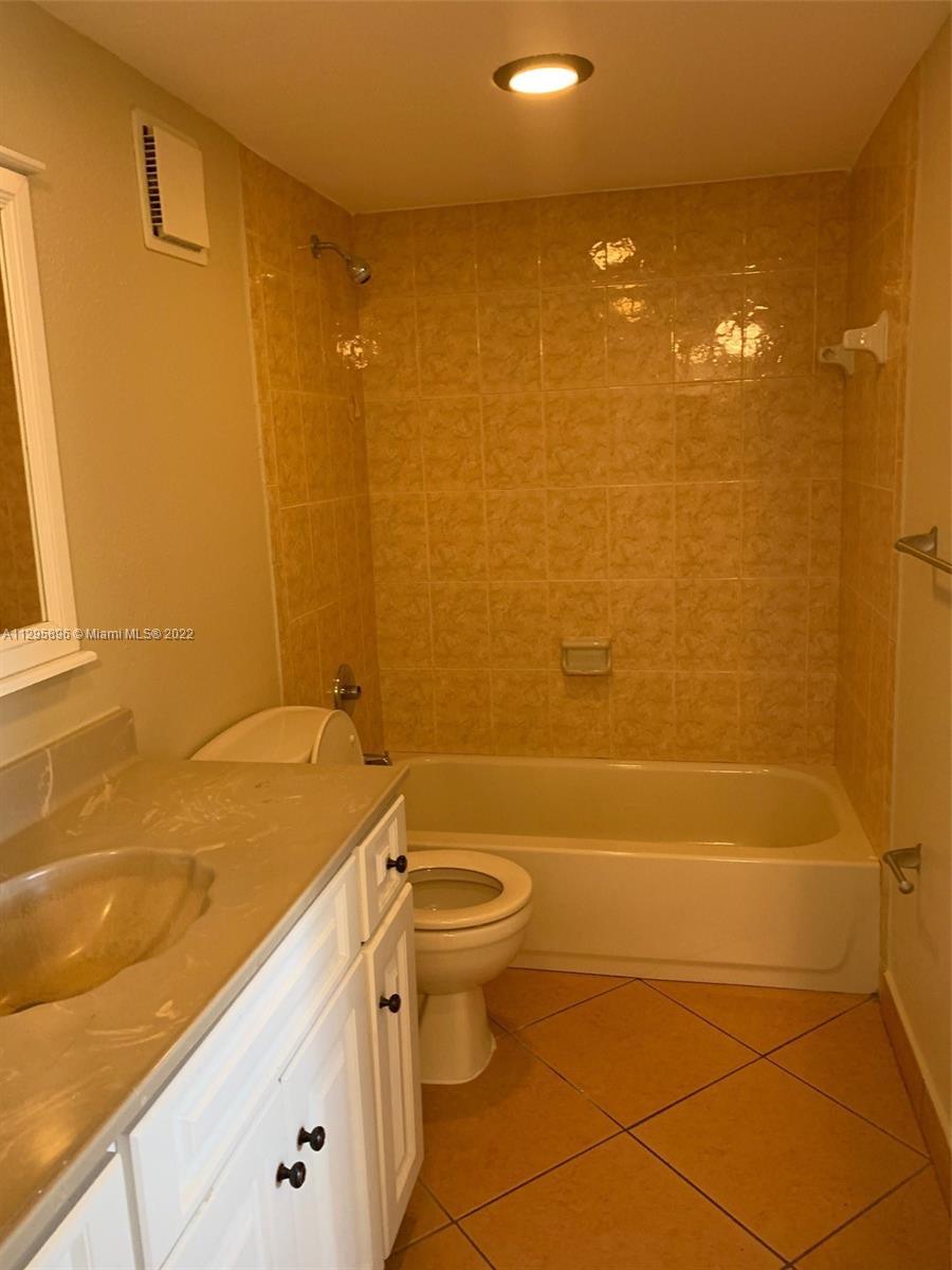 GARDENS OF KENDALL SO CON - Residential Lease