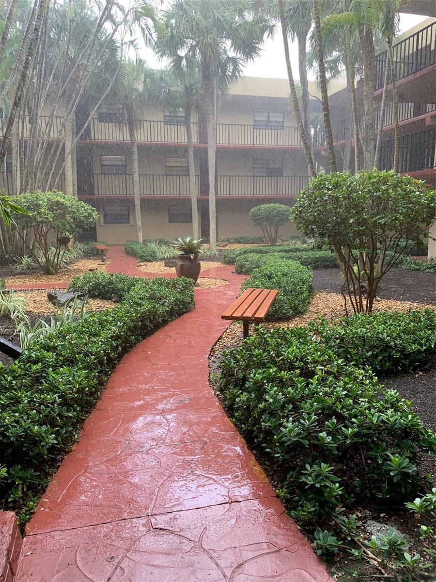 GARDENS OF KENDALL SO CON - Residential Lease
