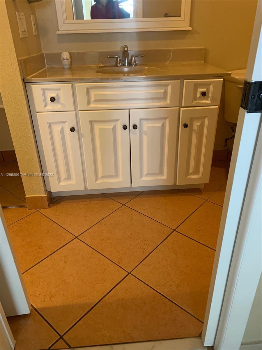 GARDENS OF KENDALL SO CON - Residential Lease