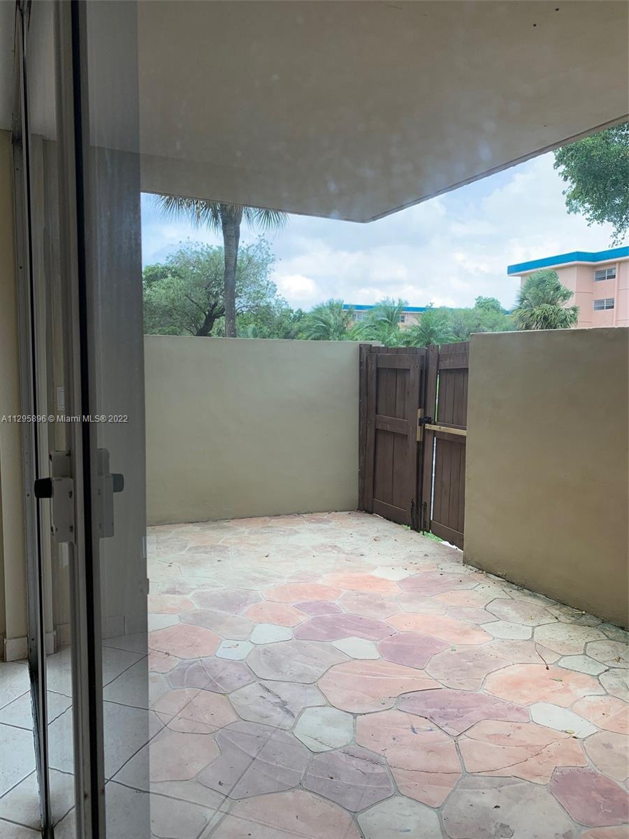 GARDENS OF KENDALL SO CON - Residential Lease