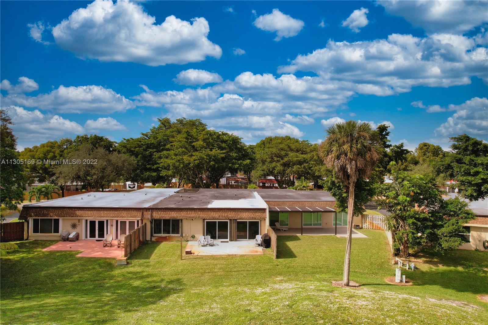 COUNTRY CLUB OF MIAMI FAI - Residential