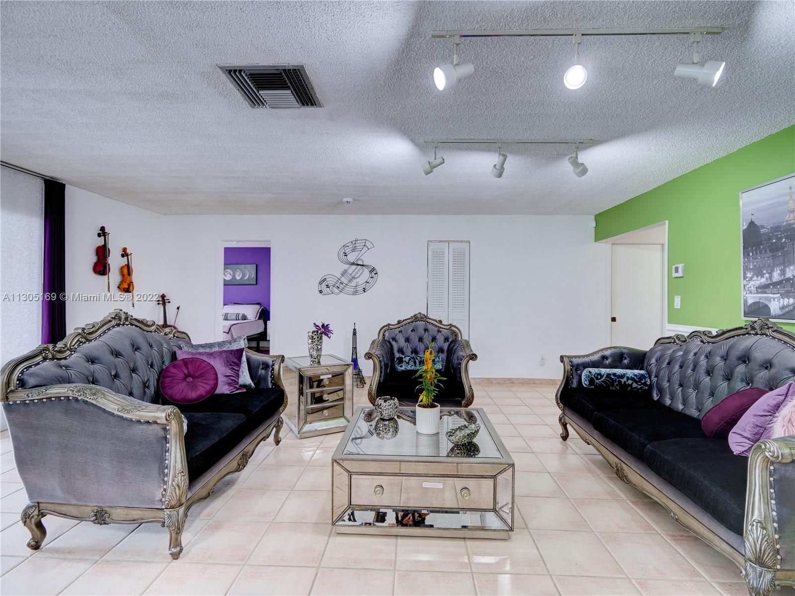 COUNTRY CLUB OF MIAMI FAI - Residential