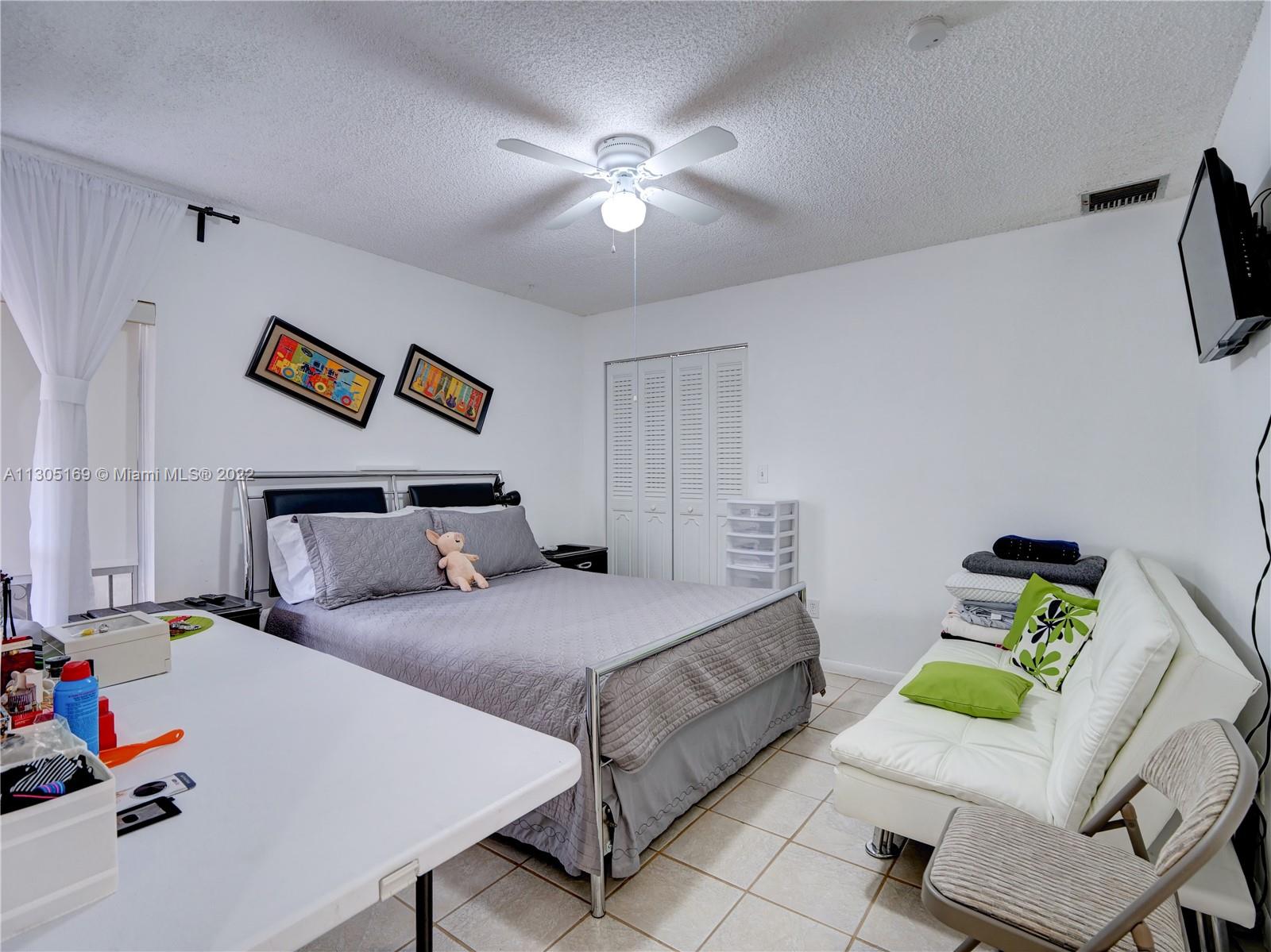 COUNTRY CLUB OF MIAMI FAI - Residential