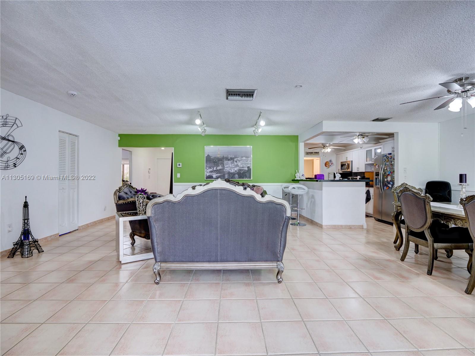 COUNTRY CLUB OF MIAMI FAI - Residential
