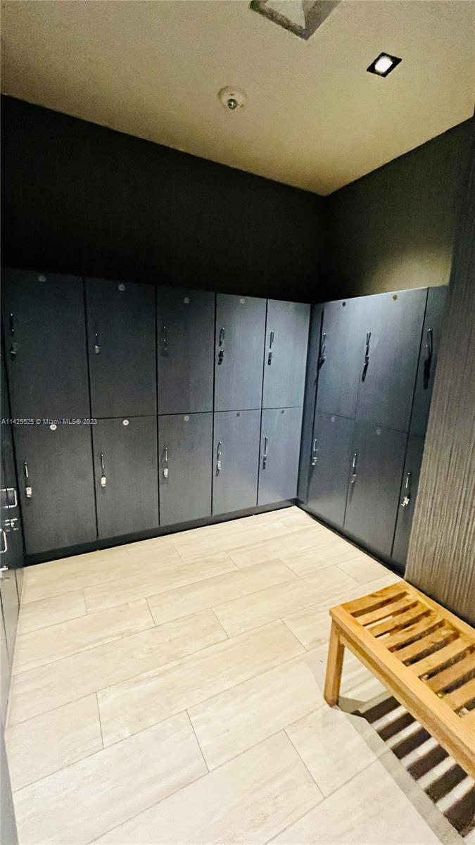 BISCAYNE BEACH CONDO - Residential Lease
