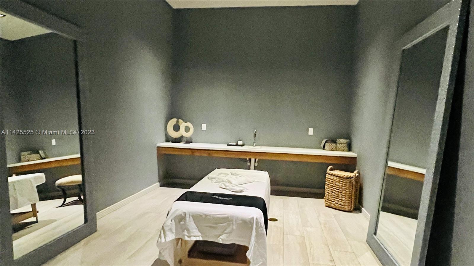 BISCAYNE BEACH CONDO - Residential Lease