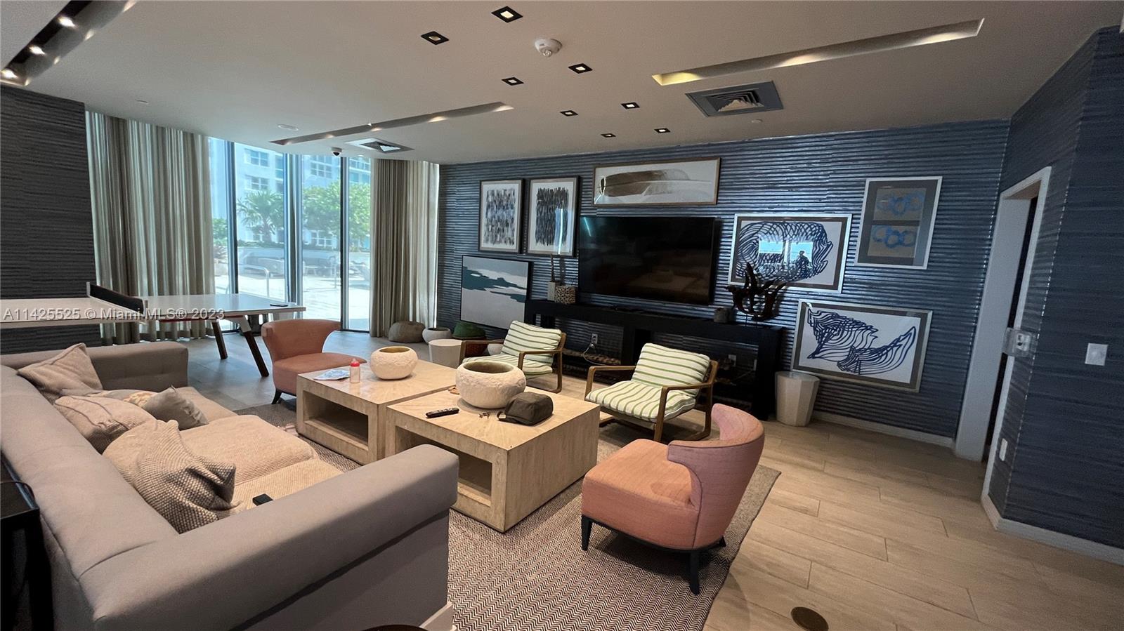 BISCAYNE BEACH CONDO - Residential Lease