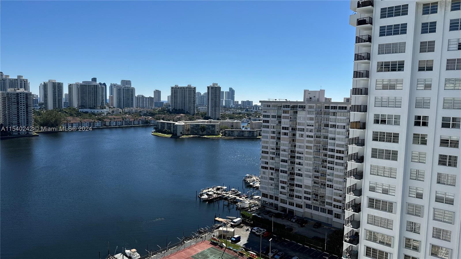 COMMODORE PLAZA CONDO - Residential