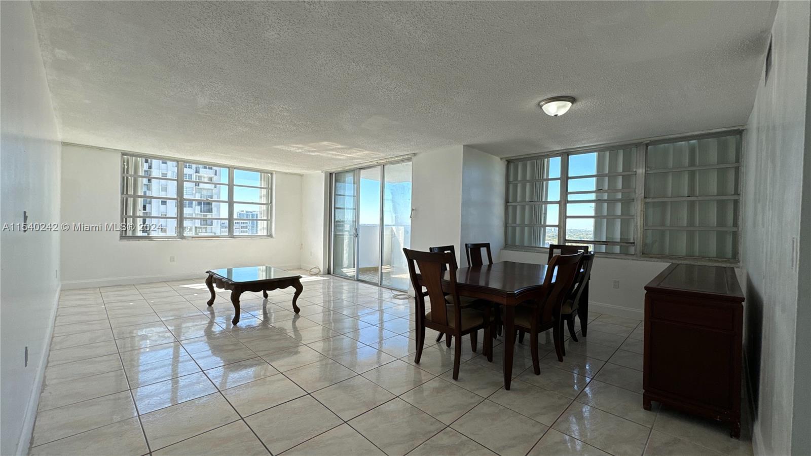 COMMODORE PLAZA CONDO - Residential