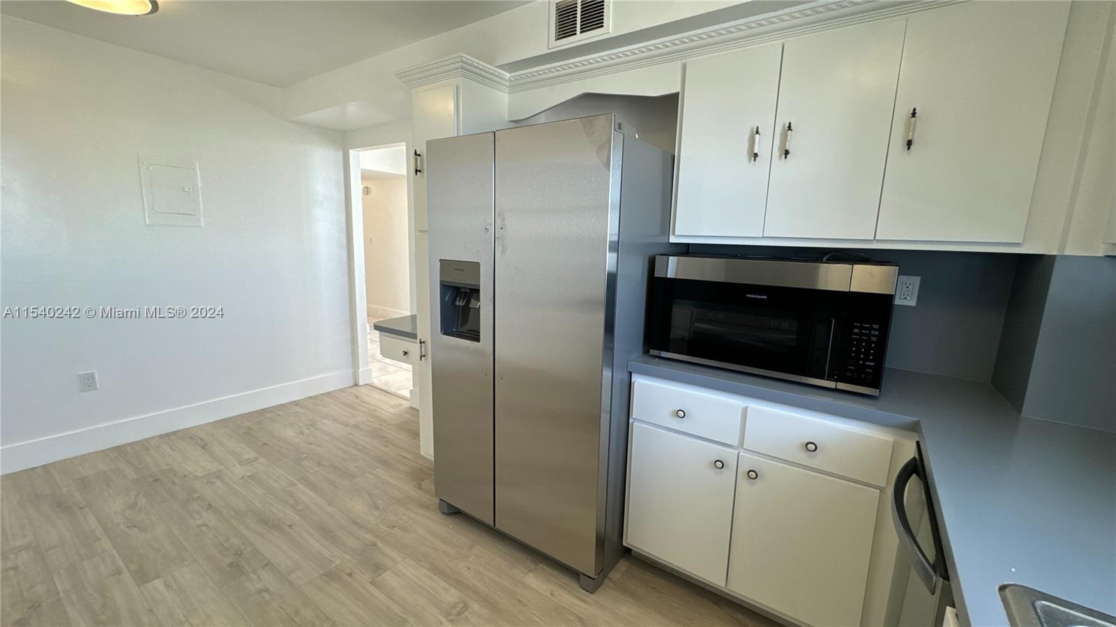 COMMODORE PLAZA CONDO - Residential