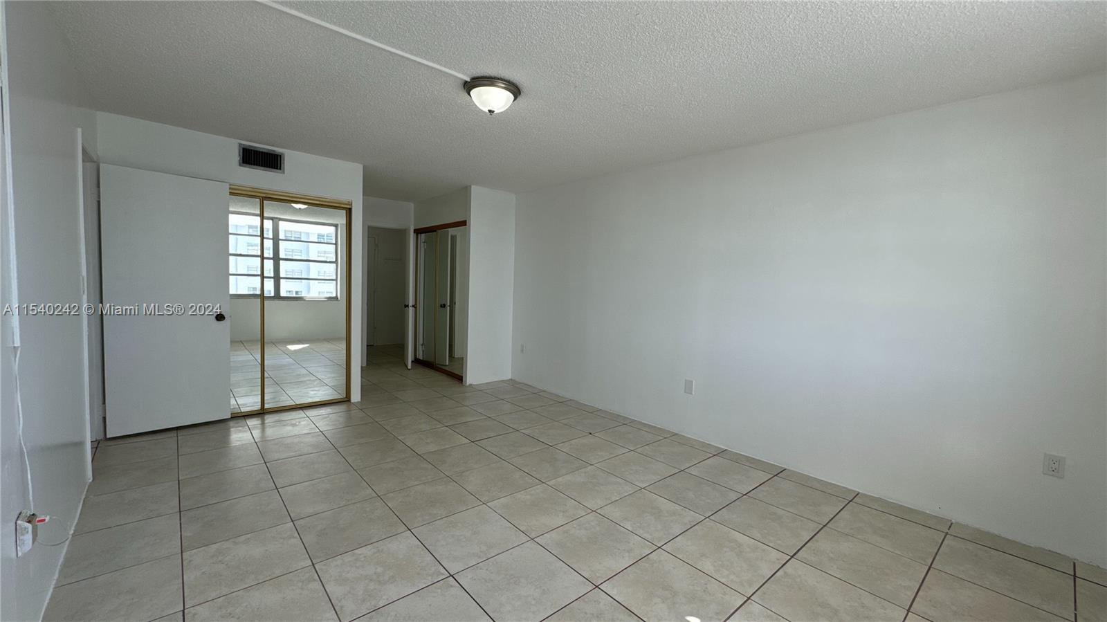 COMMODORE PLAZA CONDO - Residential