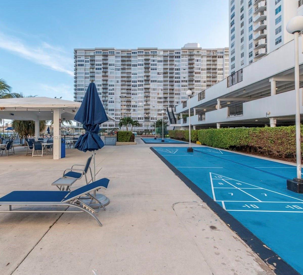 COMMODORE PLAZA CONDO - Residential
