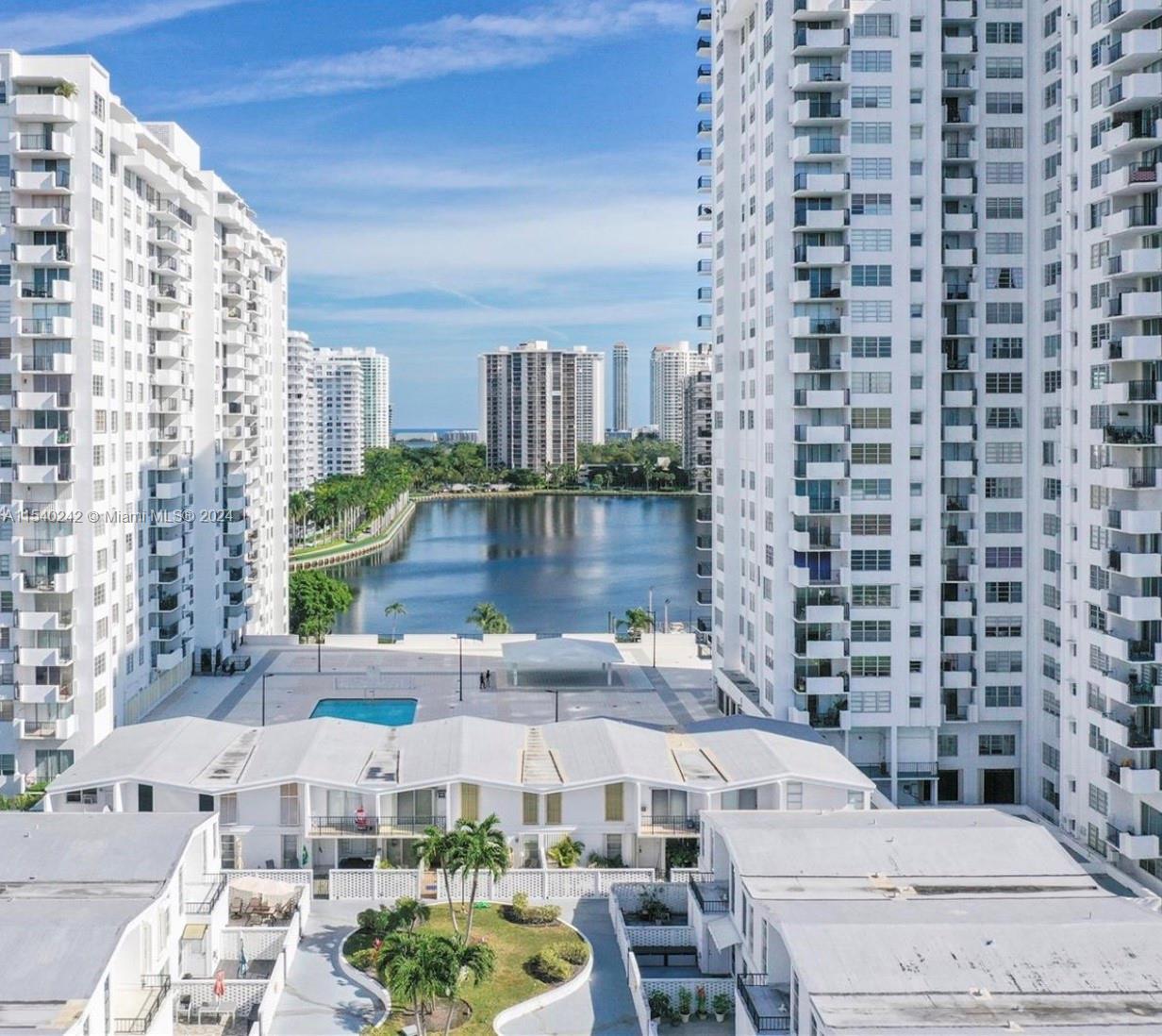 COMMODORE PLAZA CONDO - Residential