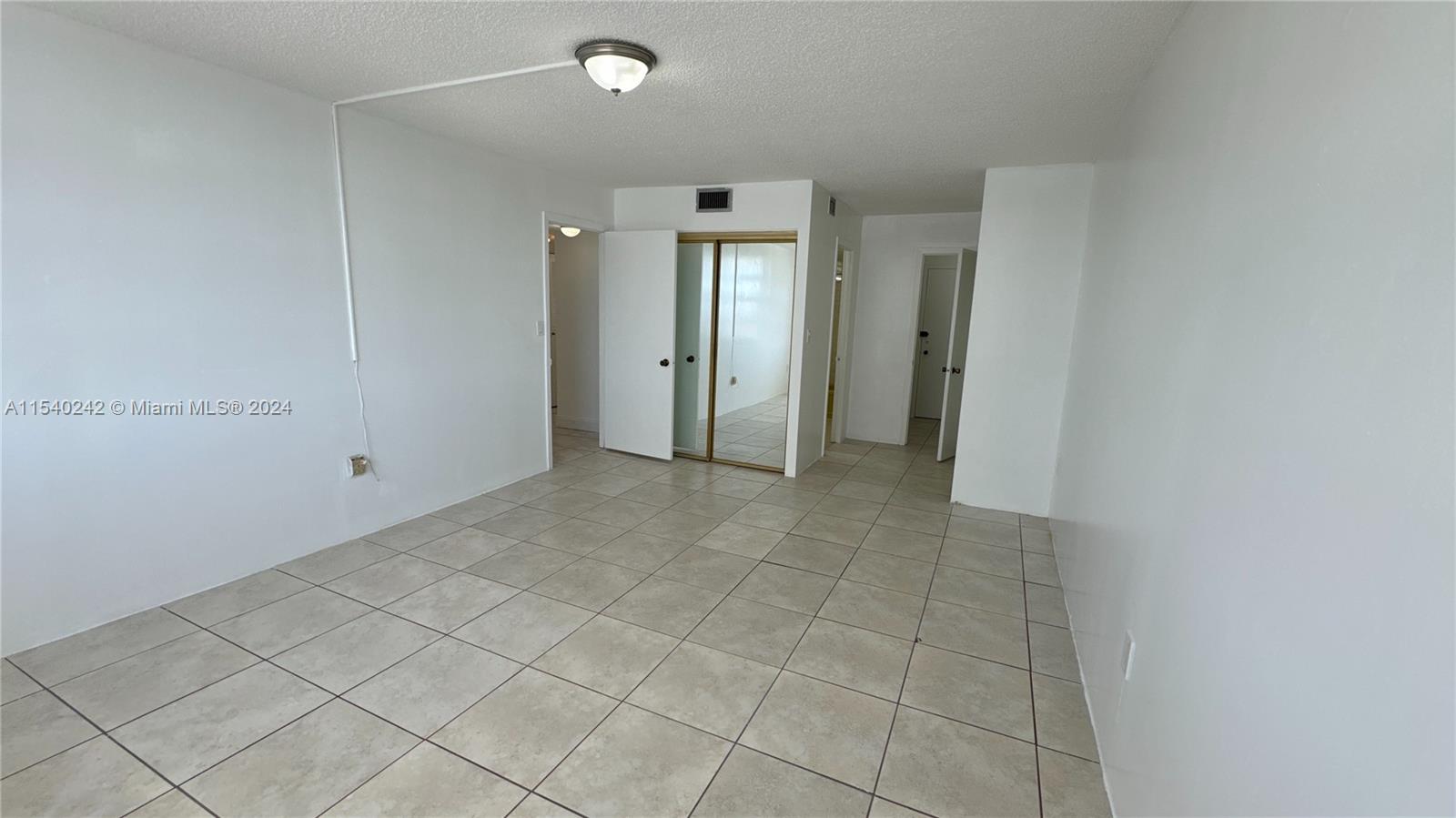 COMMODORE PLAZA CONDO - Residential