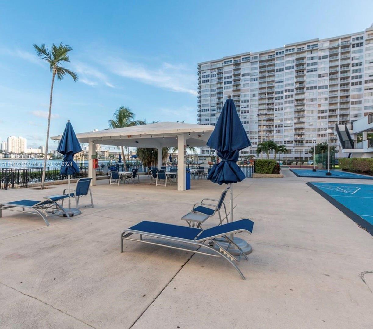 COMMODORE PLAZA CONDO - Residential