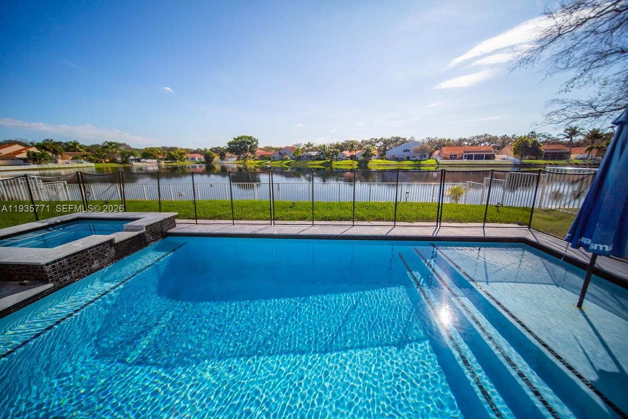 FLAMINGO ESTATES - Residential