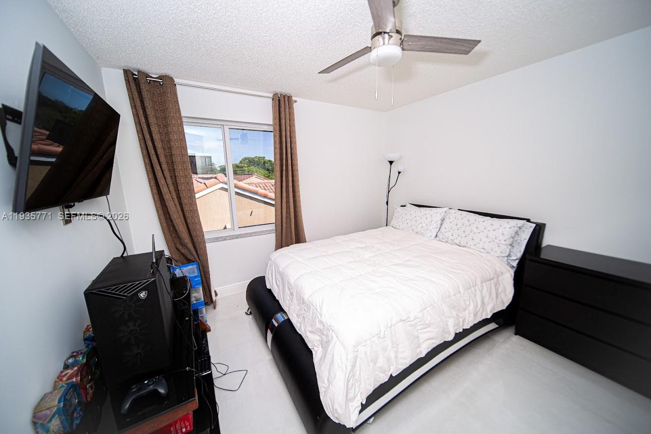 FLAMINGO ESTATES - Residential