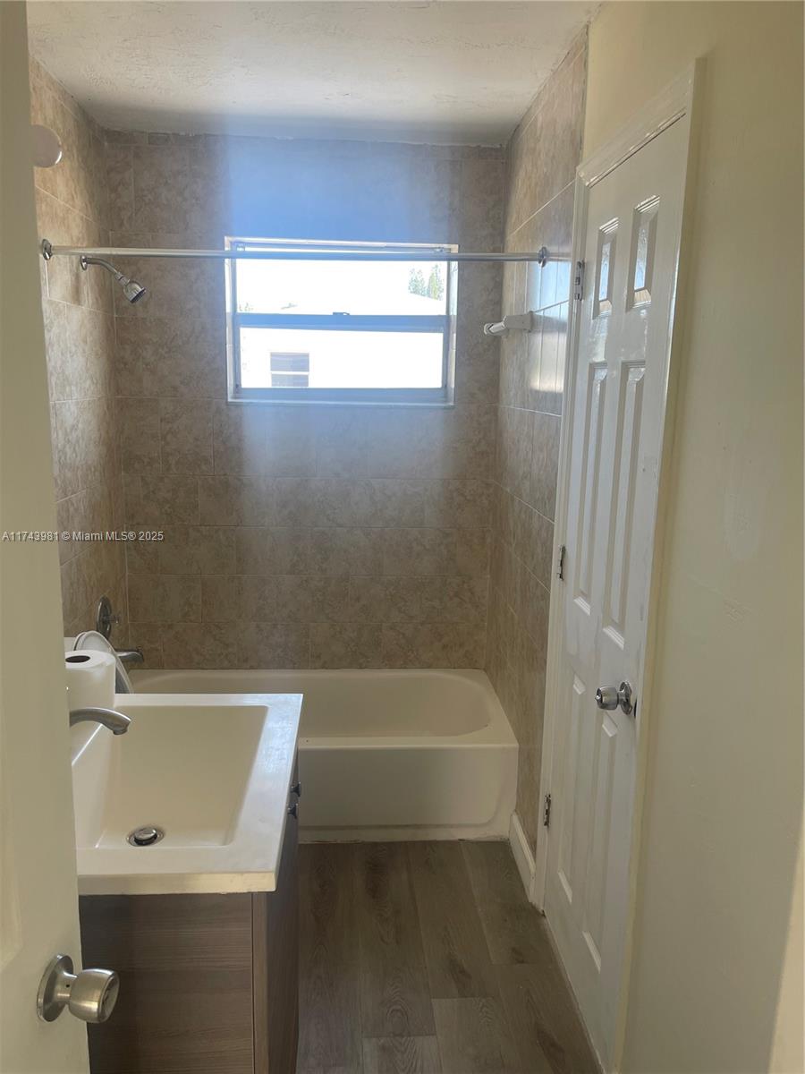 ROSEHAVEN - Residential Lease