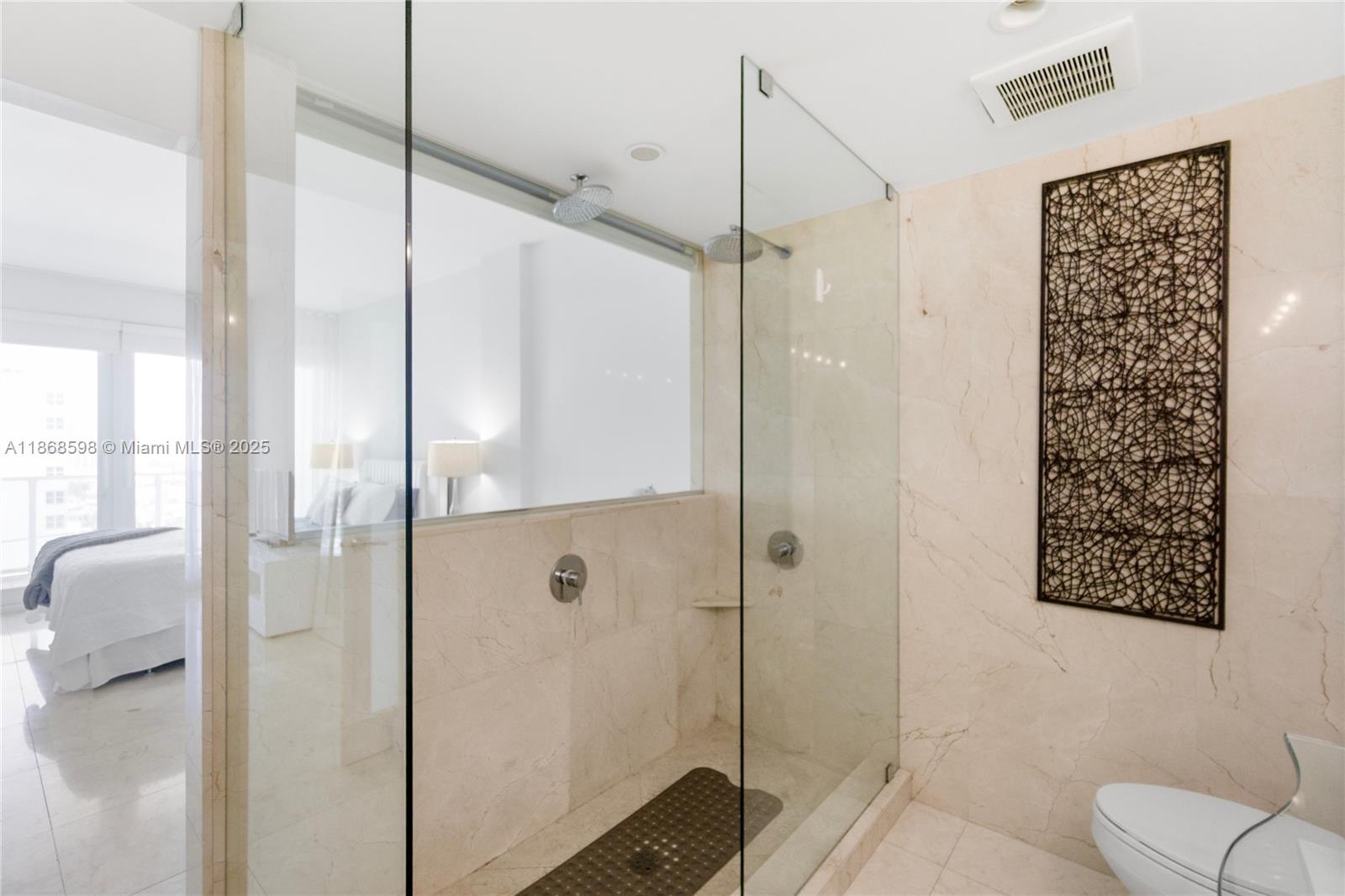 THE DECOPLAGE CONDO - Residential