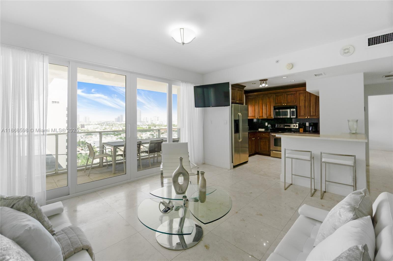 THE DECOPLAGE CONDO - Residential