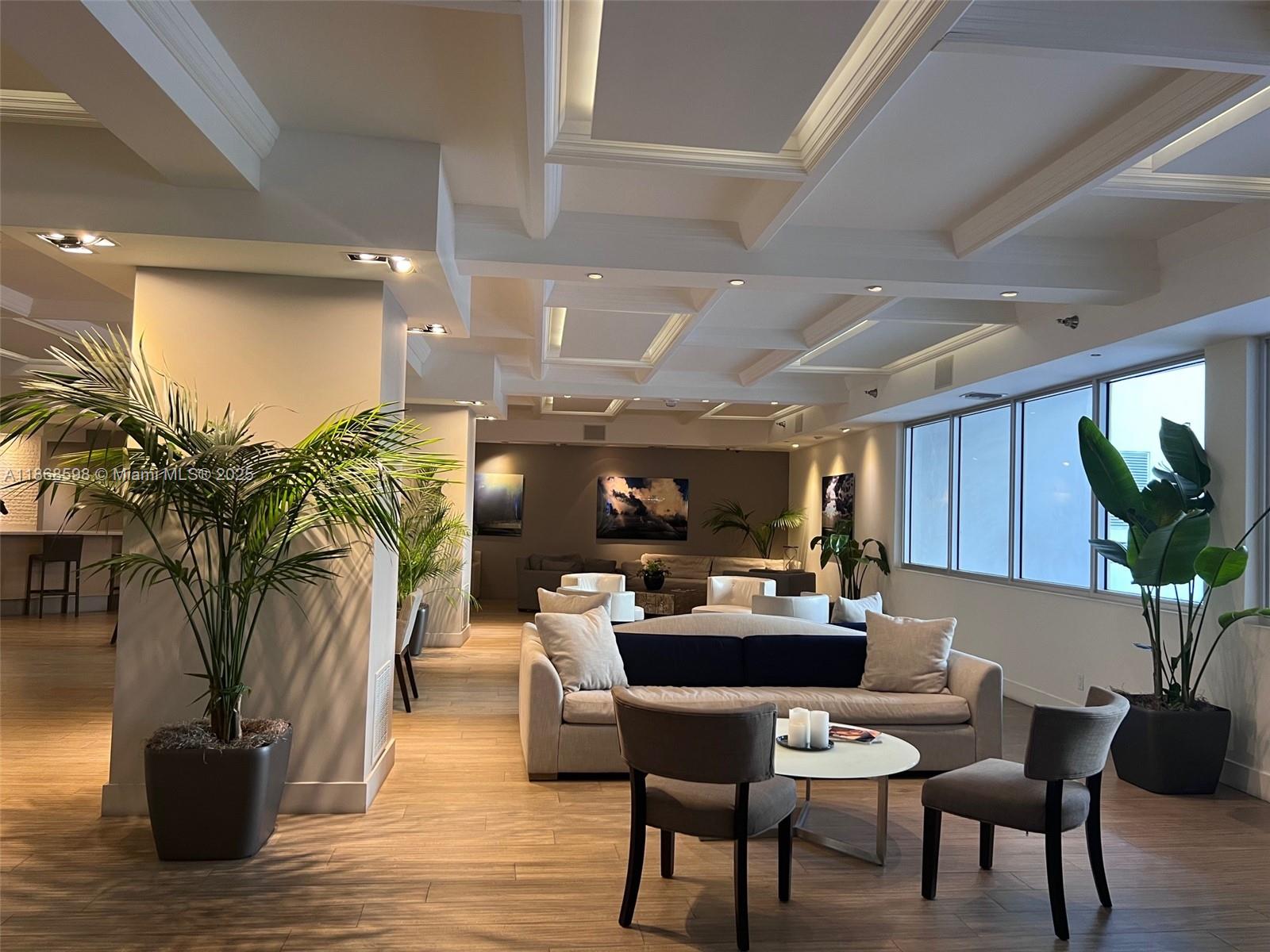 THE DECOPLAGE CONDO - Residential