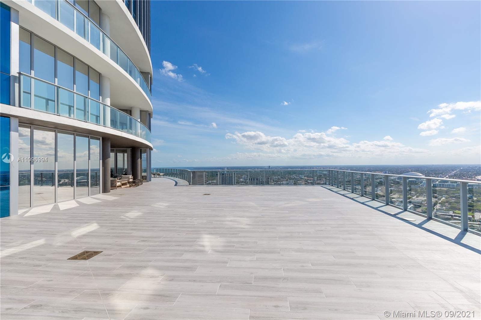 PARAMOUNT MIAMI WORLDCENT - Residential