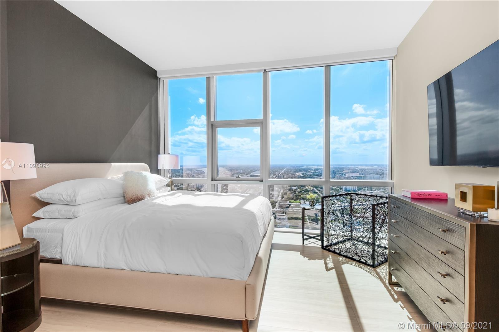 PARAMOUNT MIAMI WORLDCENT - Residential