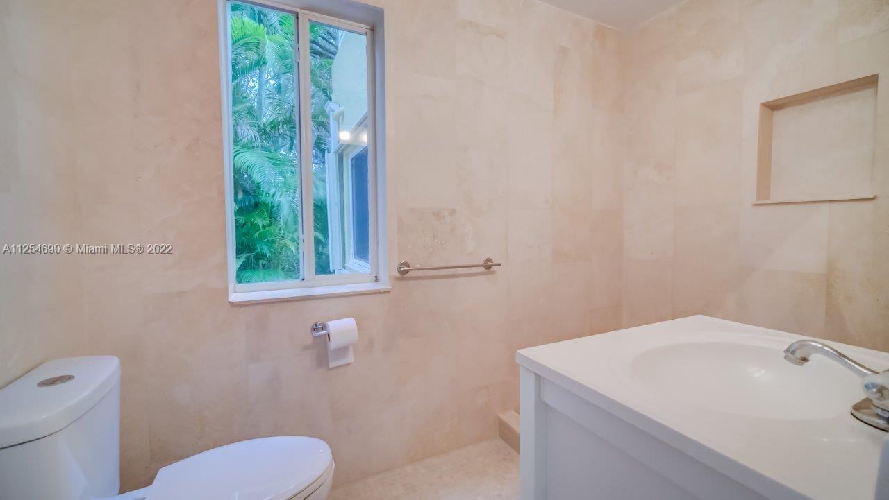 GRIFFINGS BISCAYNE PK EST - Residential Lease