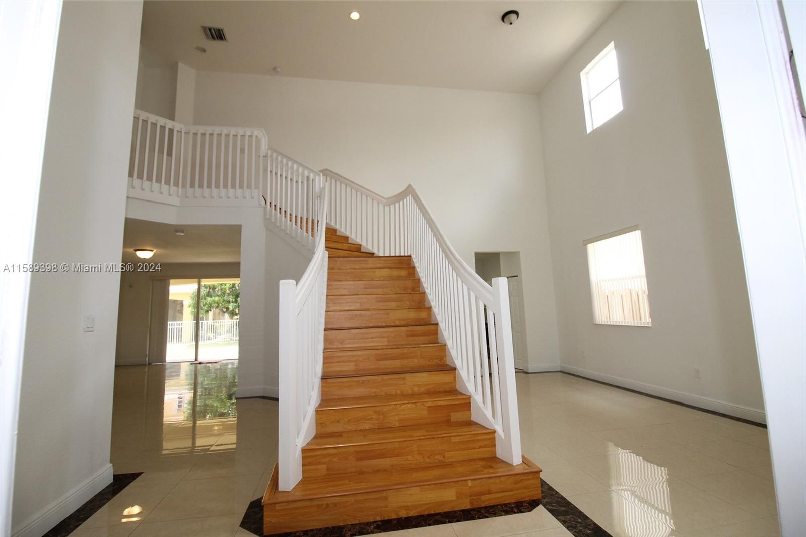 CANTAMAR - Residential Lease