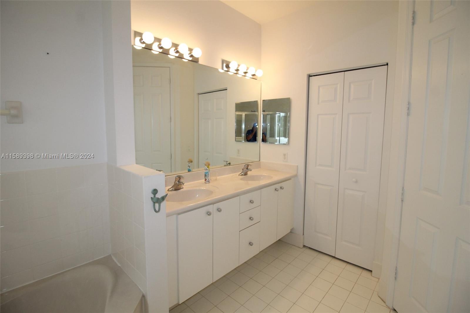 CANTAMAR - Residential Lease