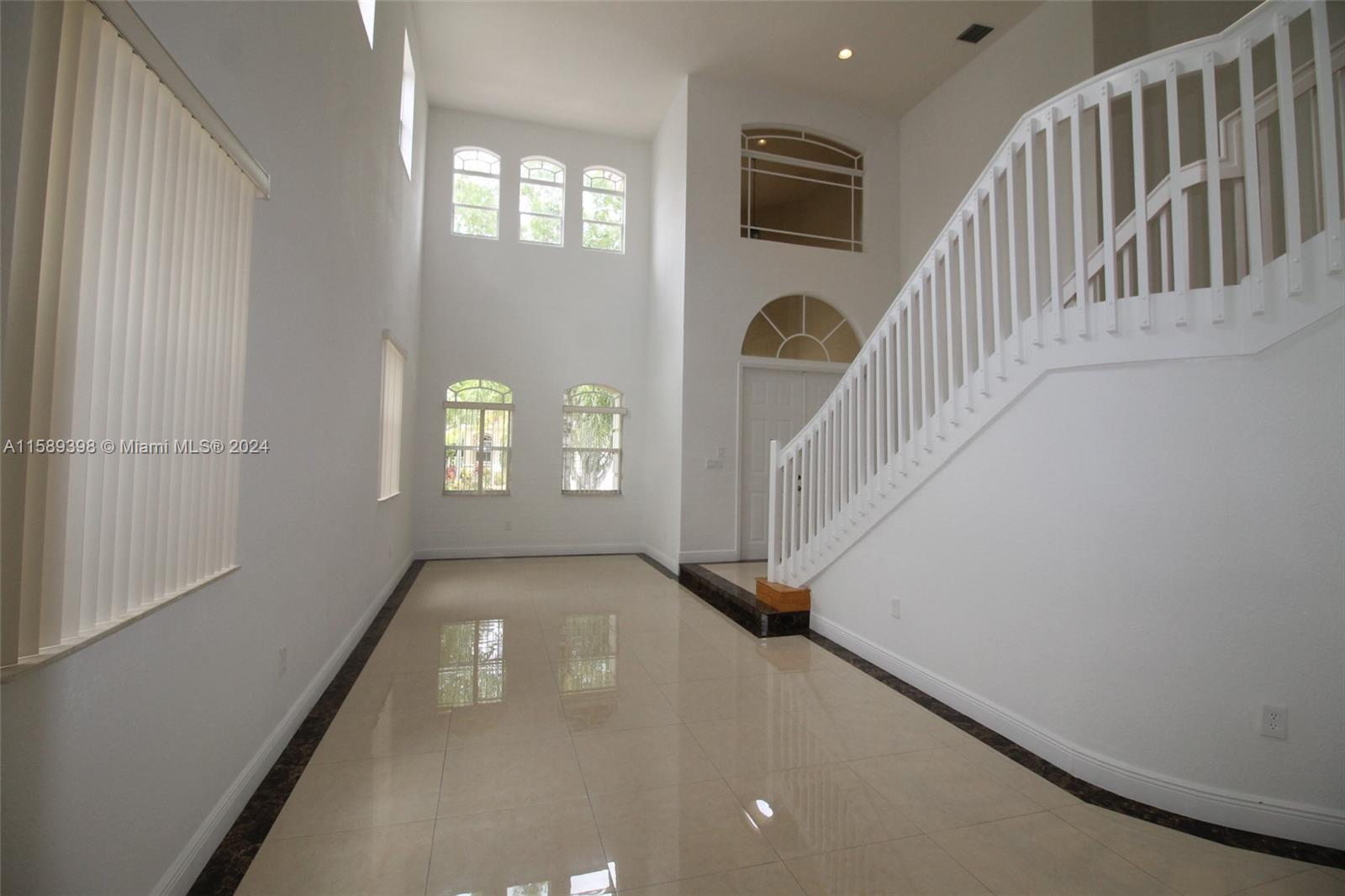 CANTAMAR - Residential Lease