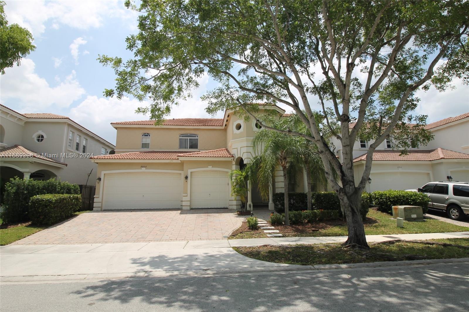 CANTAMAR - Residential Lease