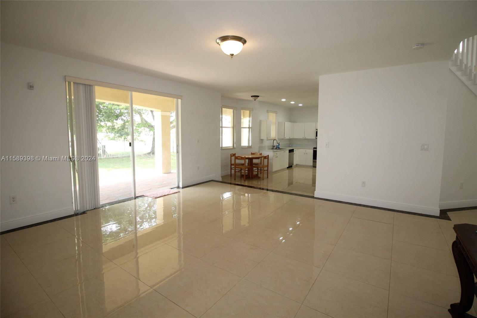 CANTAMAR - Residential Lease