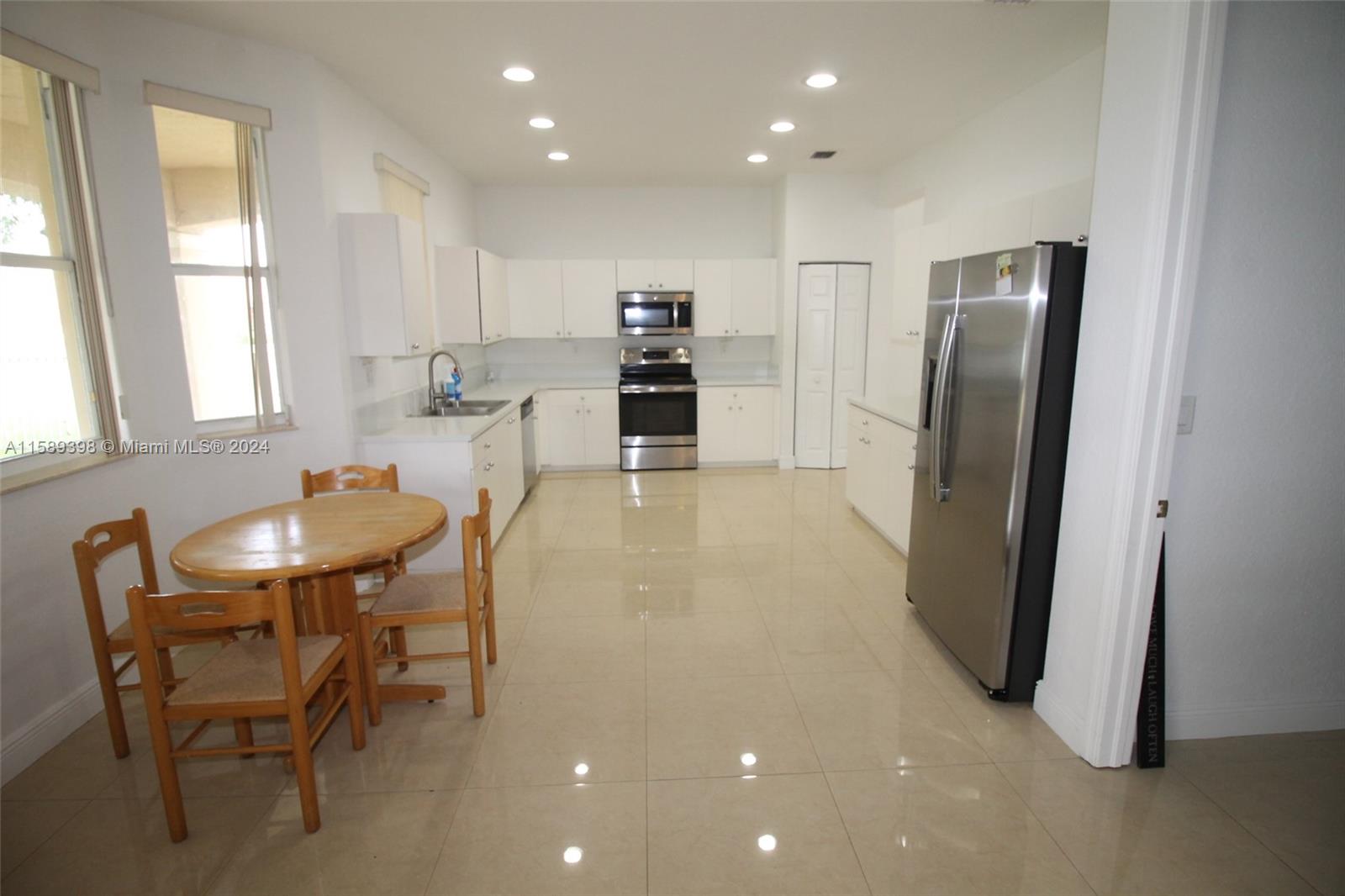 CANTAMAR - Residential Lease