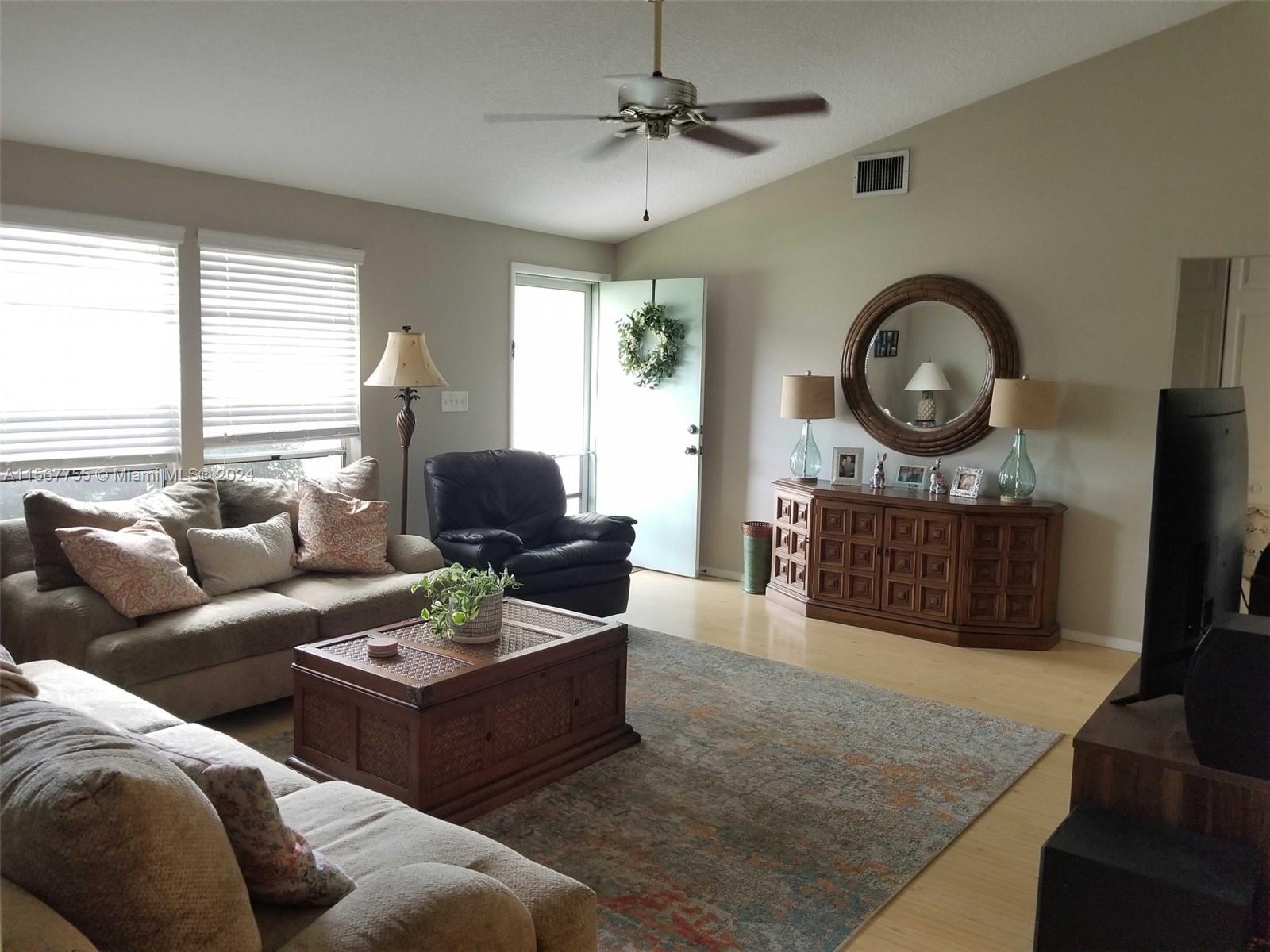 INDIAN WELLS - Residential