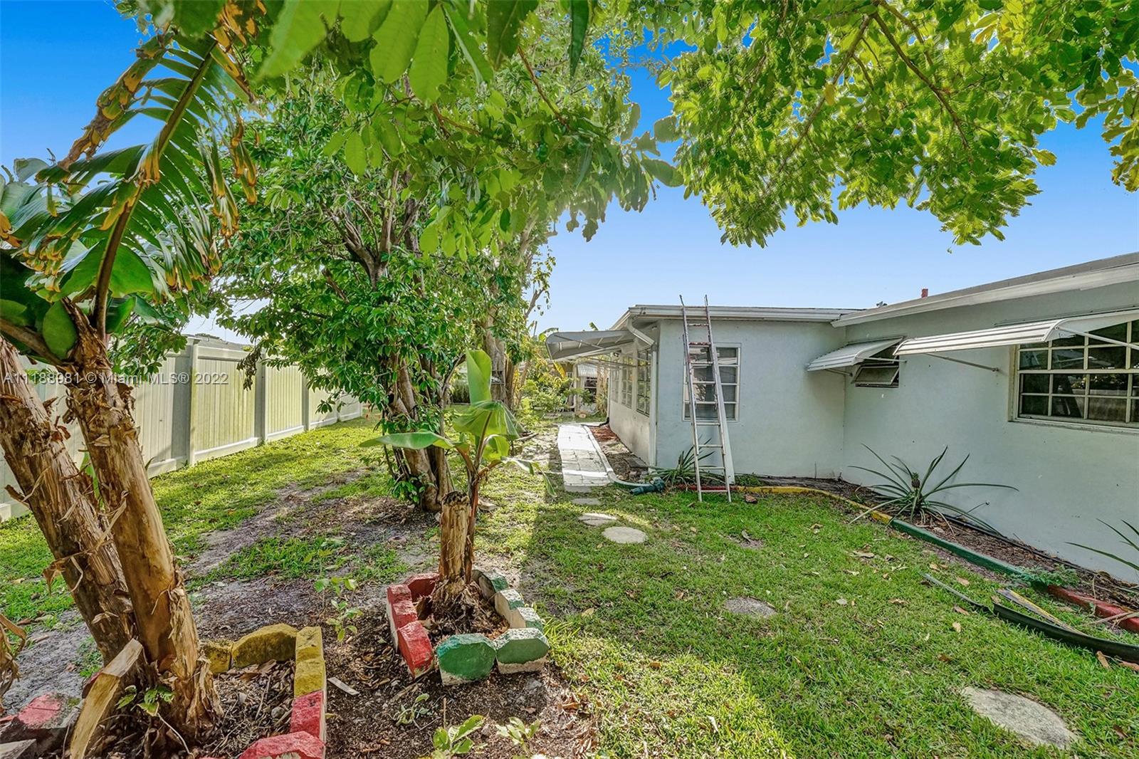 PARADISE GARDENS - Residential