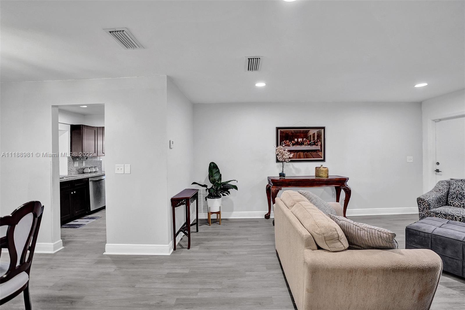 PARADISE GARDENS - Residential