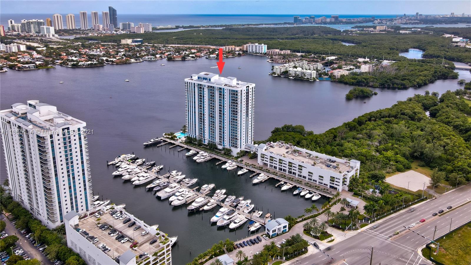 Amazing ocean & intracoastal views from every room, 3 full bathrooms master has window, 2 split bedrooms, large den & dining area, open spacious layout, large balcony accessible from living room and both bedrooms, high end finishings, large walk-in closet, centrally located. Premium amenities, large infiniti pool, huge deck with comfortable lounges, bay views by the private marina & luxury yachts, substantial gym overlooking pool and bay, spa, private lounge, conference meeting room, cafe with complimentary coffee, & media rooms. Assigned parking space at most desired level connected directly to main building. Additional valet space offered.
