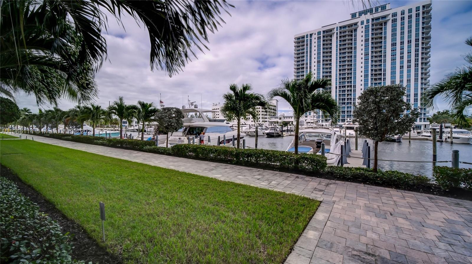 MARINA PALMS RESIDENCES S - Residential