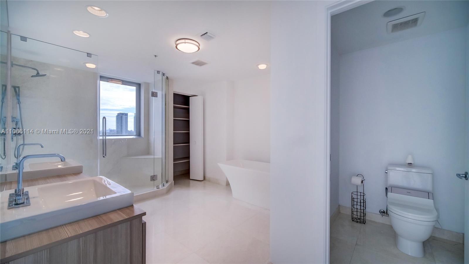 MARINA PALMS RESIDENCES S - Residential