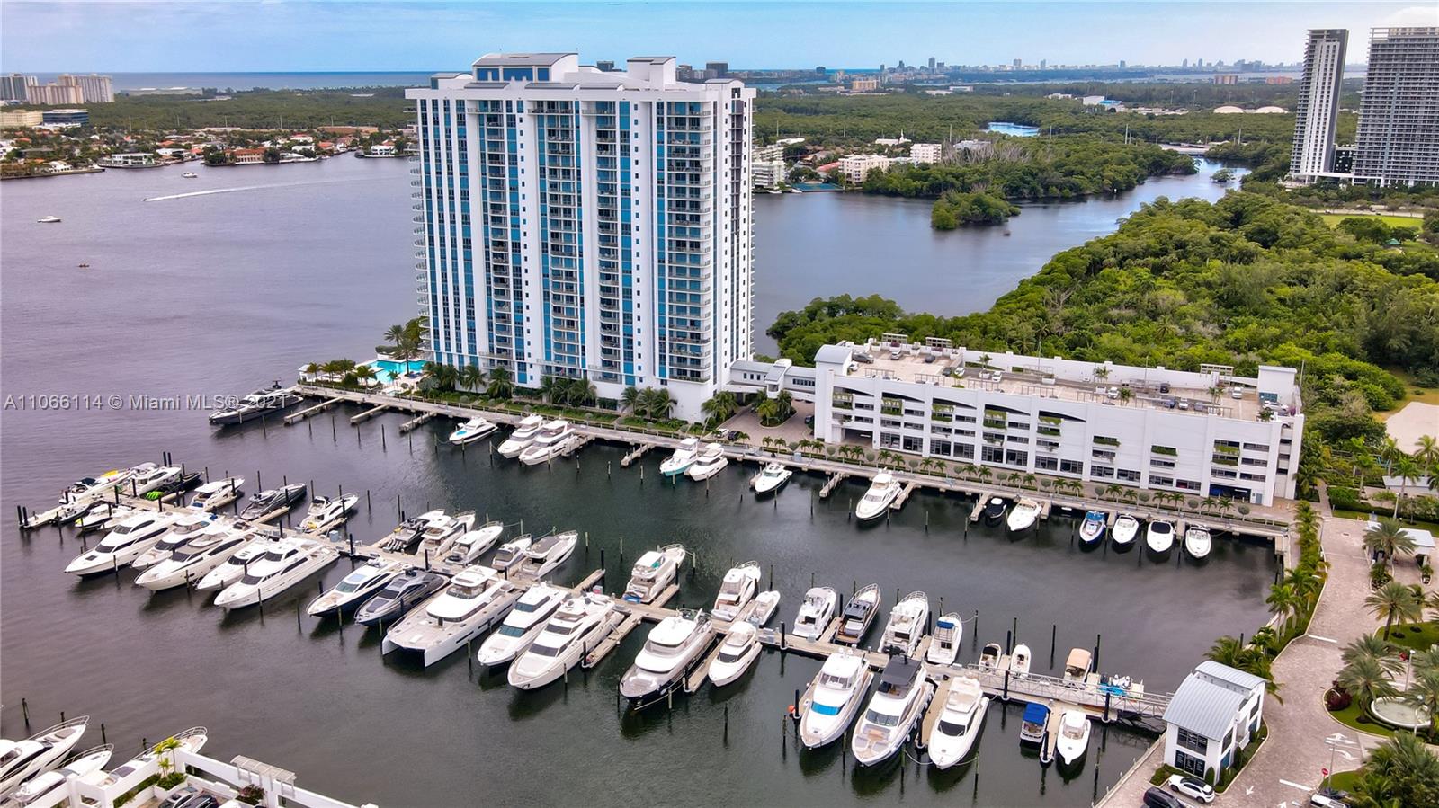 MARINA PALMS RESIDENCES S - Residential