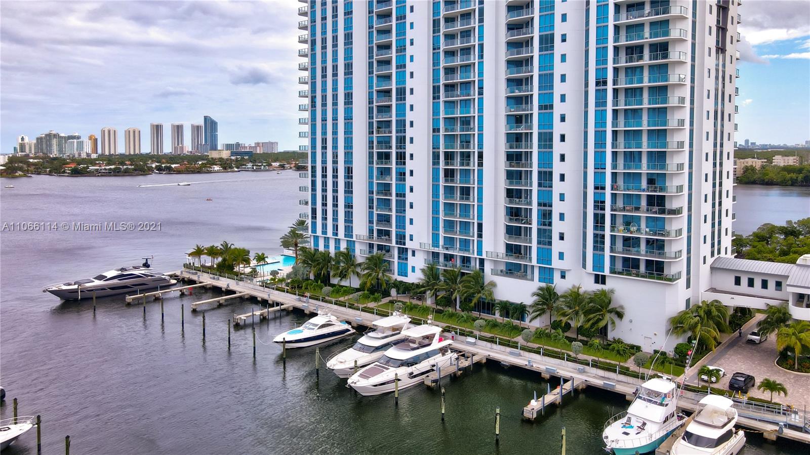 MARINA PALMS RESIDENCES S - Residential